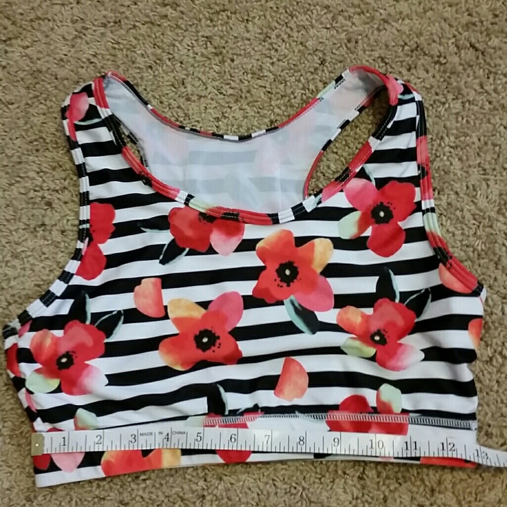 Senita Athletics sports bra with pocket